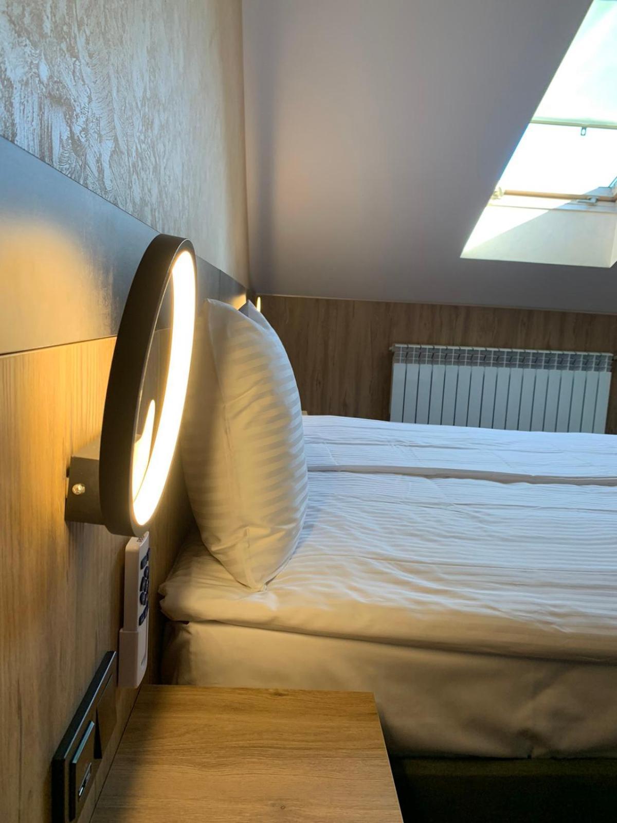 Arta City Hotel Yavoriv  Kültér fotó