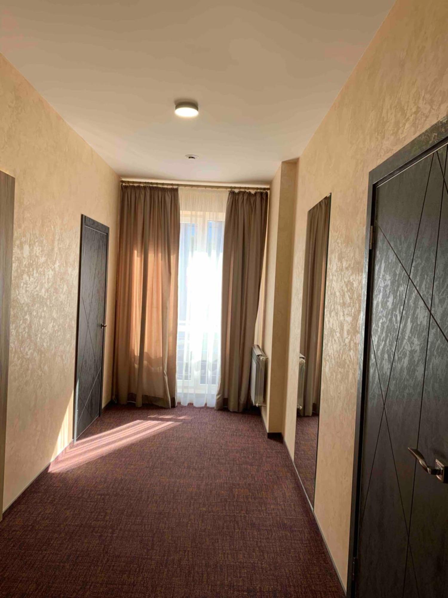 Arta City Hotel Yavoriv  Kültér fotó