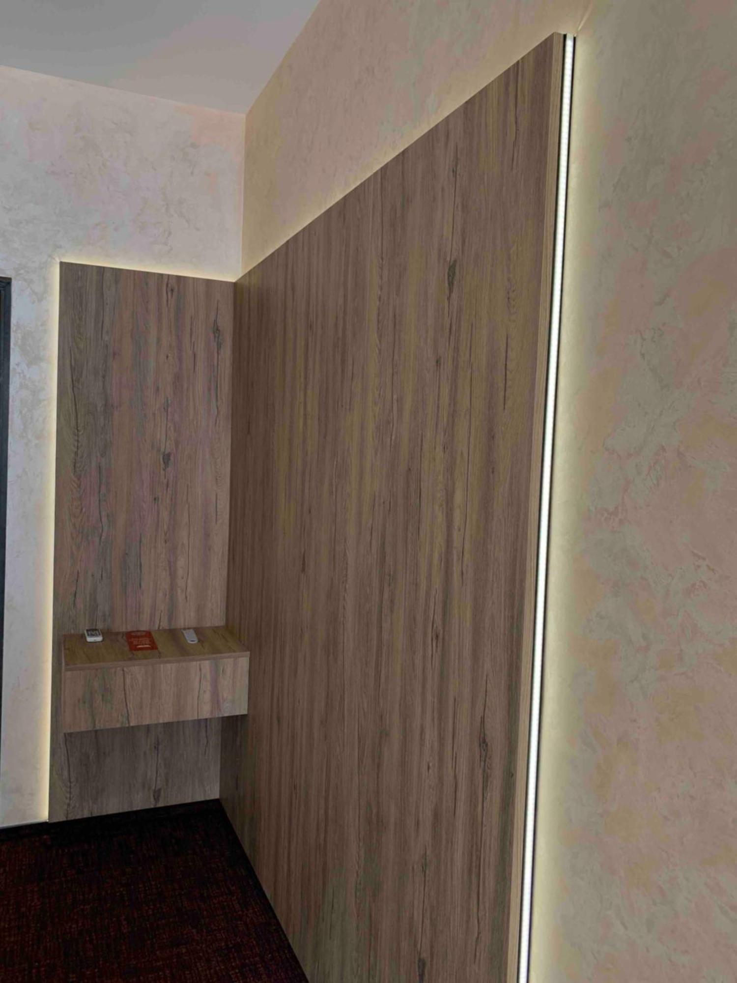 Arta City Hotel Yavoriv  Kültér fotó