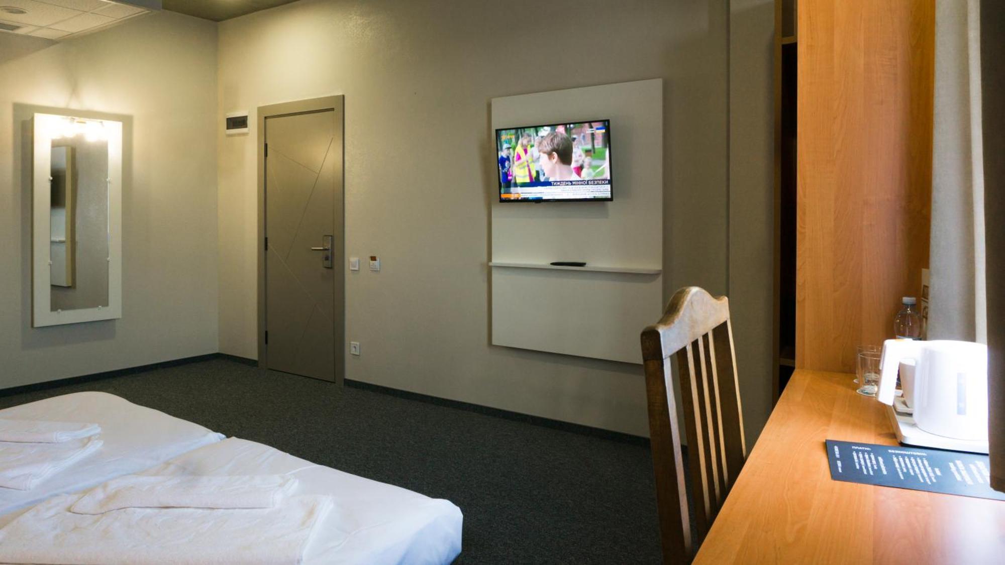 Arta City Hotel Yavoriv  Kültér fotó