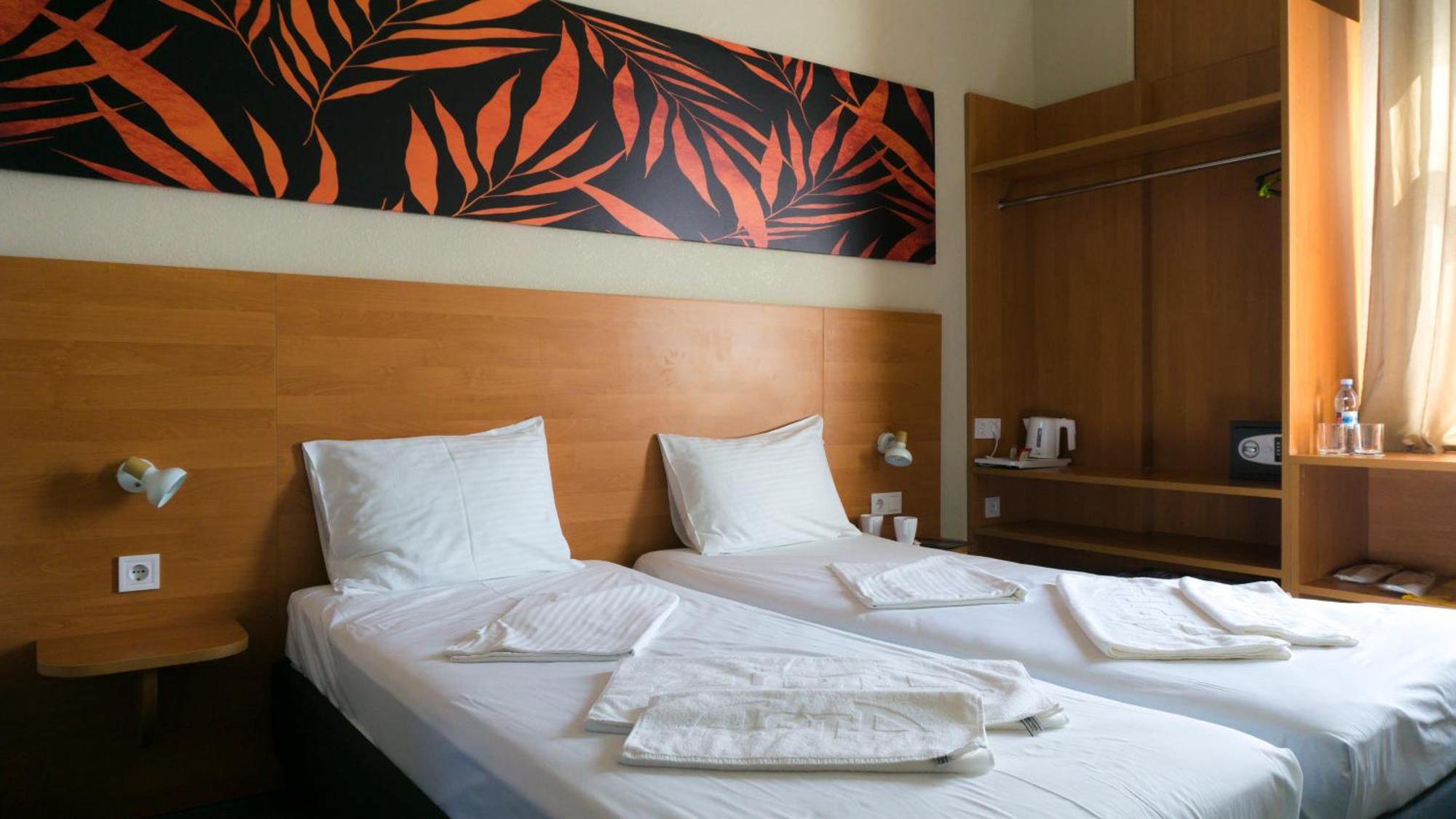 Arta City Hotel Yavoriv  Kültér fotó