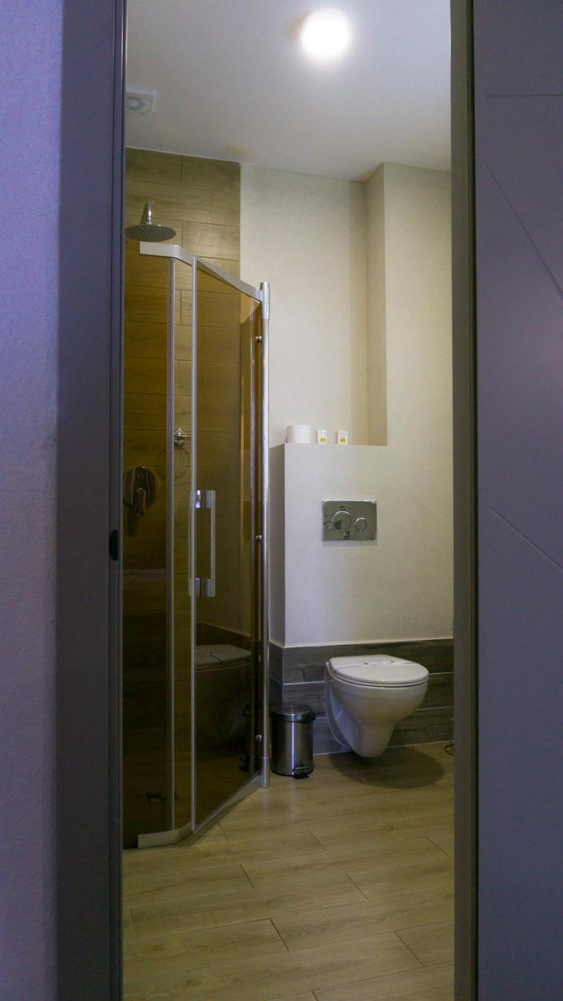 Arta City Hotel Yavoriv  Kültér fotó